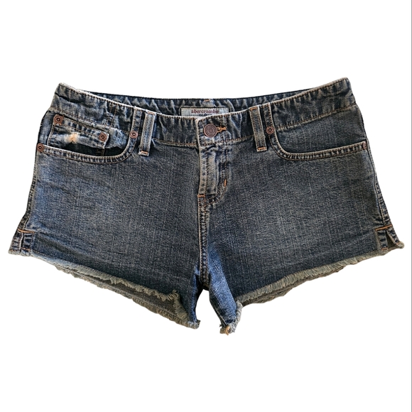 Abercrombie & Fitch Pants - 🩳 Abercrombie Distressed Short Shorts Size 16 ✨Juniors✨